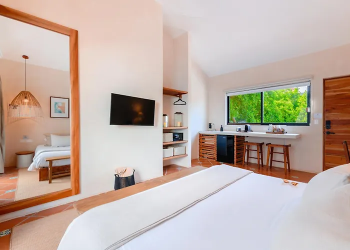 Hotel Malish &