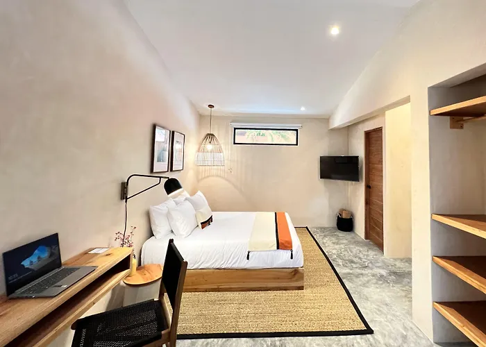Hotel Malish & Playa del Carmen