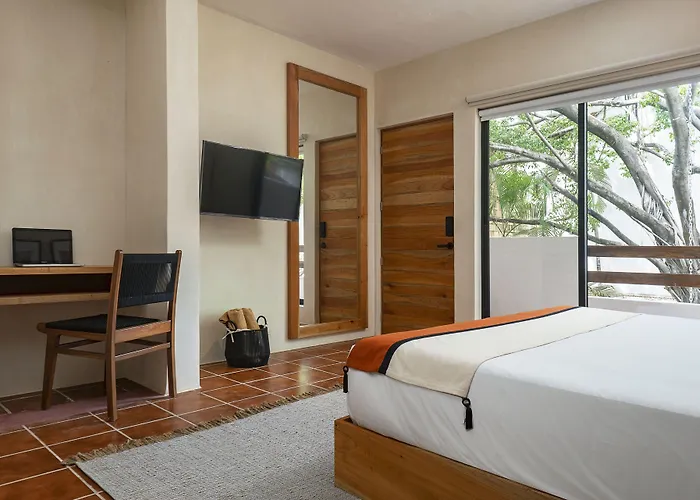 Hotel Malish & Playa del Carmen